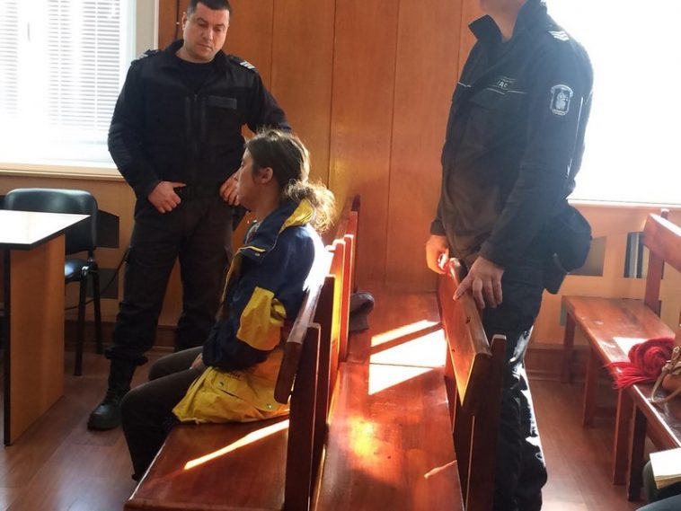 Първи СНИМКИ на Елеонора, която уби жестоко баща си край Варна СНИМКИ