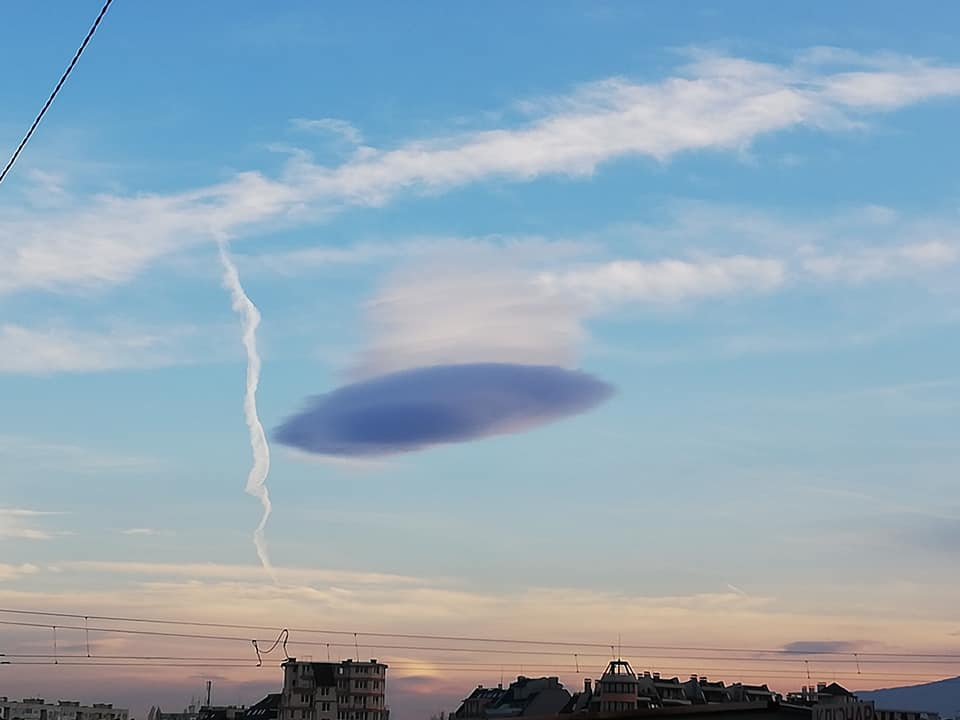 Мрежата прегря заради СНИМКИ на НЛО над София