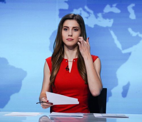 Изненада: Новините на bTV с нова фамозна водеща СНИМКИ