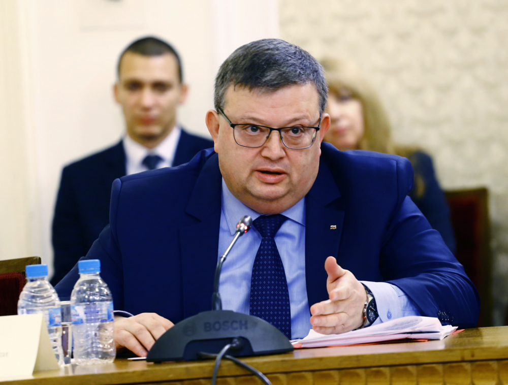Цацаров коментира идеите на президента за промени в Конституцията