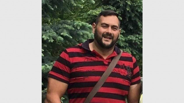Трагедията е огромна! Валят жалейки за починалия гард Иван в Пловдив СНИМКИ