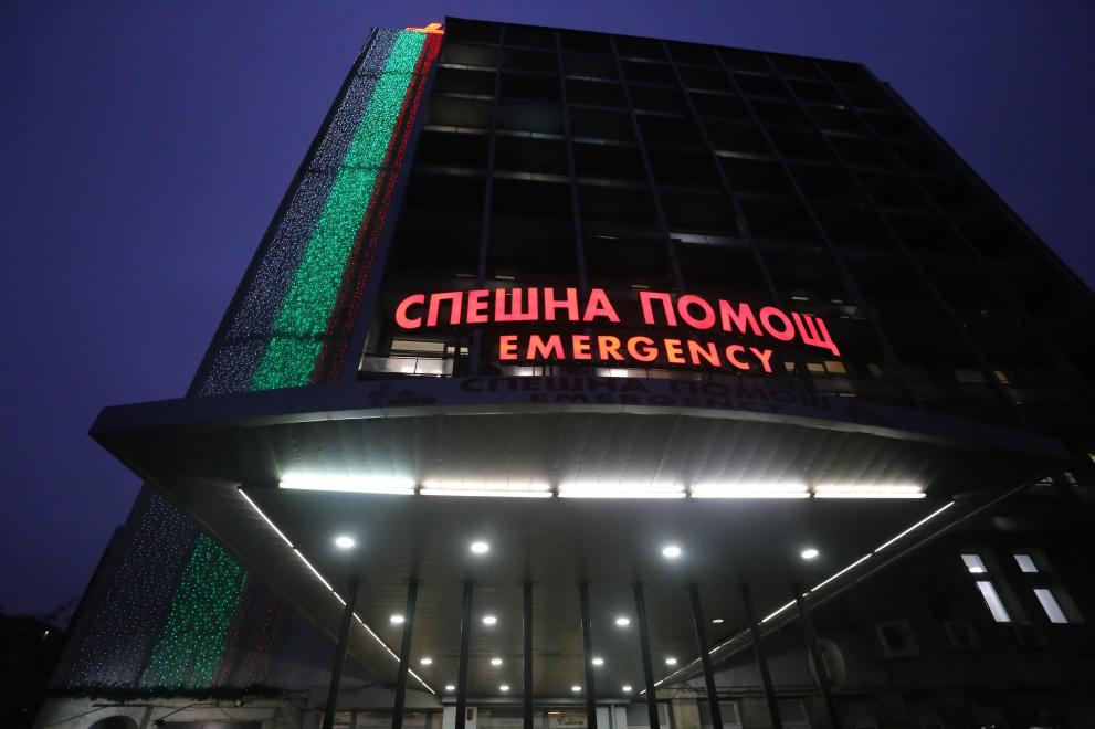 Страшен мор в София: "Пирогов" се пръска по шевовете 