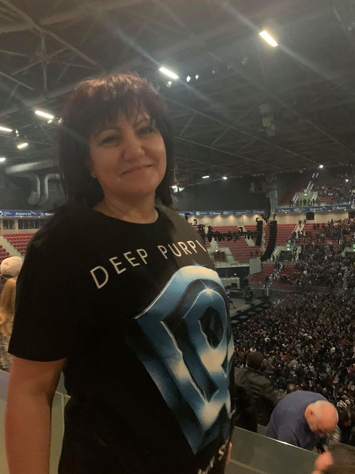 Deep Purple изсвириха „Тихо се сипе първият сняг“ в София ВИДЕО