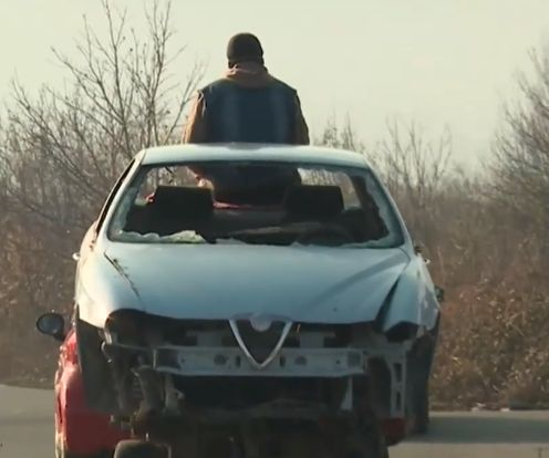 Циганин направи голяма цигания с бременна кобила ВИДЕО