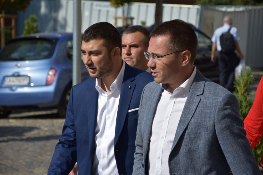 Пълен шок! Хванаха Джамбазки да шофира пиян