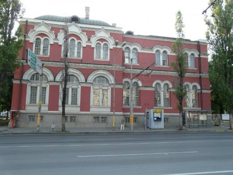 Скандал тресе Художествената академия, ректорът подаде оставка 