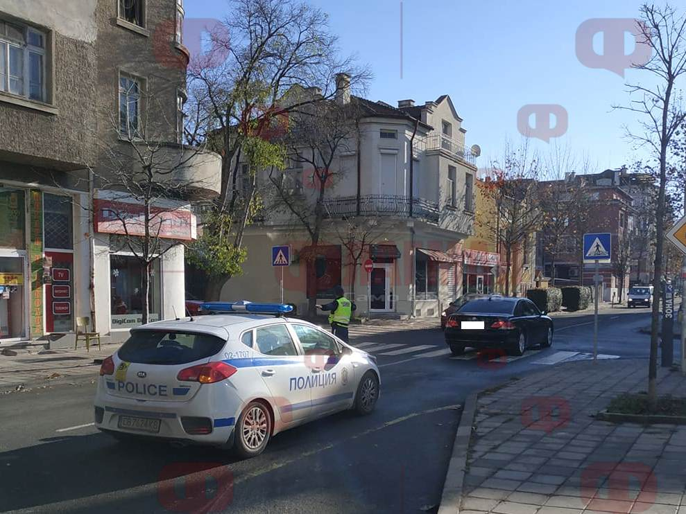 Дядо пострада при нелепа катастрофа в Бургас СНИМКИ 