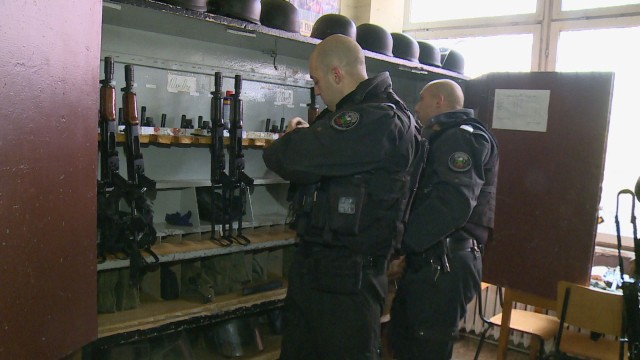 Антитерористични патрули ще пазят родни летища, метространции, гари и молове СНИМКИ