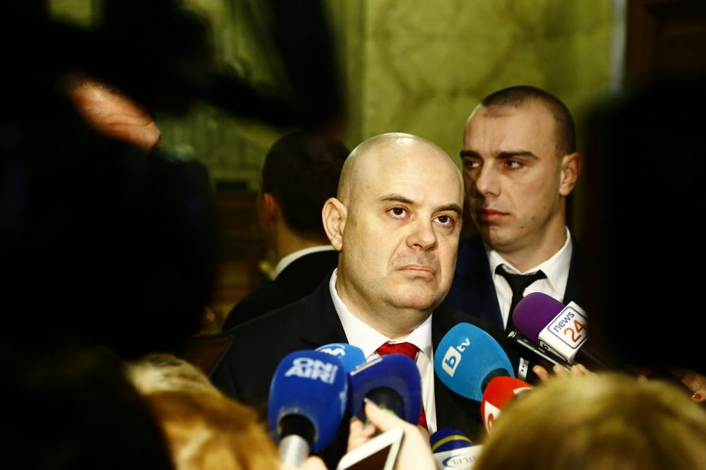 Гешев не е казвал, че при обиска у Димов са открити документи за боклука от Италия ВИДЕО