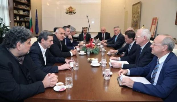 Антишоково: Бизнесът поиска поетапно поскъпване на тока
