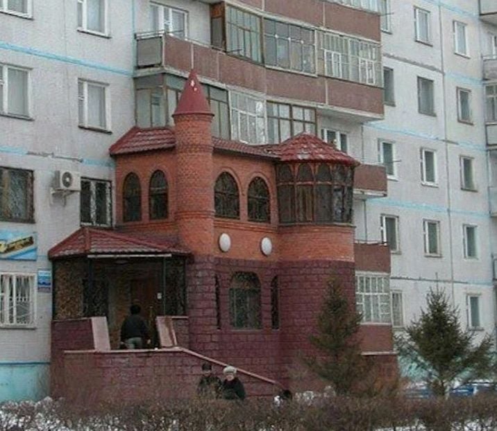 Най-изумителните и забавни балкони, които можете да си представите СНИМКИ