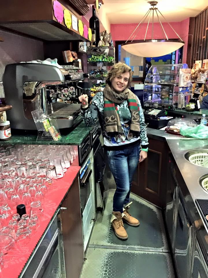 Първи СНИМКИ на българката Живка, арестувана като мафиот в Италия 