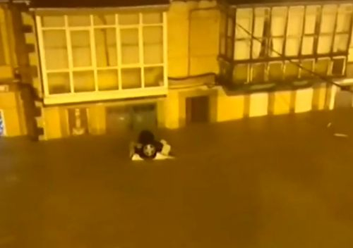 Страшна стихия сее смърт в Испания и Португалия ВИДЕО
