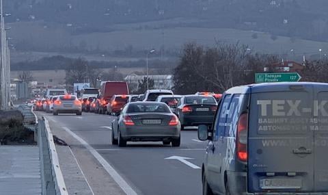 АПИ предупреждава всички, които ще пътуват утре, че... 