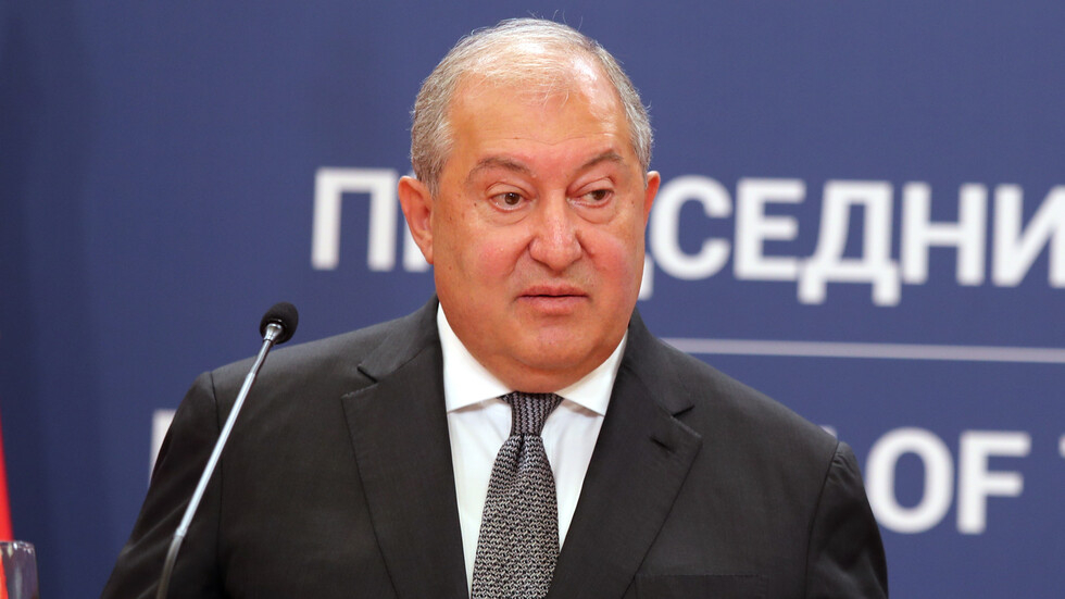 Оперираха президента на Армения