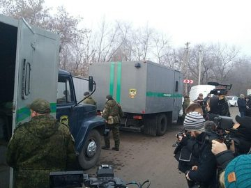 Историческо ВИДЕО! Русия и Украйна си размениха военнопленници