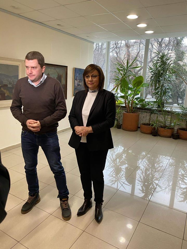 Нинова на спешна среща с Гешев заради кризата в Перник