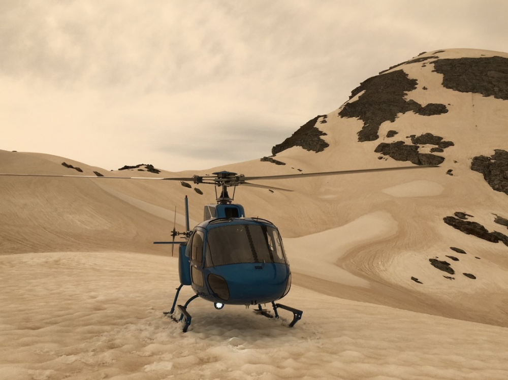 Страшна гледка: Ледниците в Нова Зеландия станаха кафяви СНИМКИ