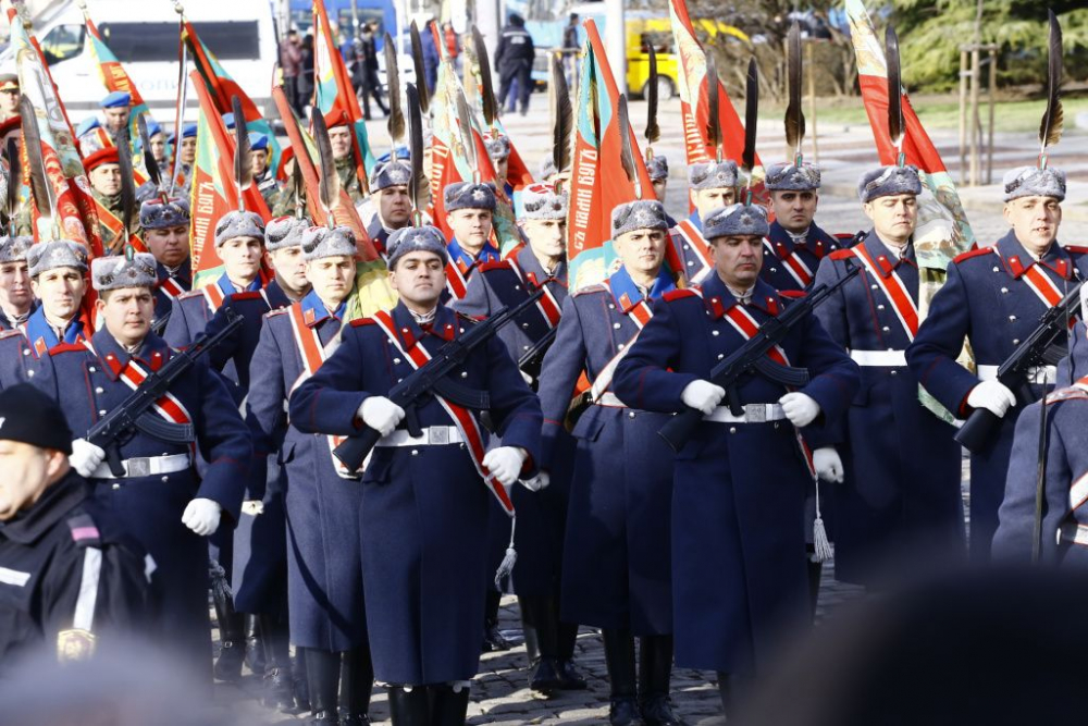 БЛИЦ TV: Патриарх Неофит освети знамената на Българската армия 