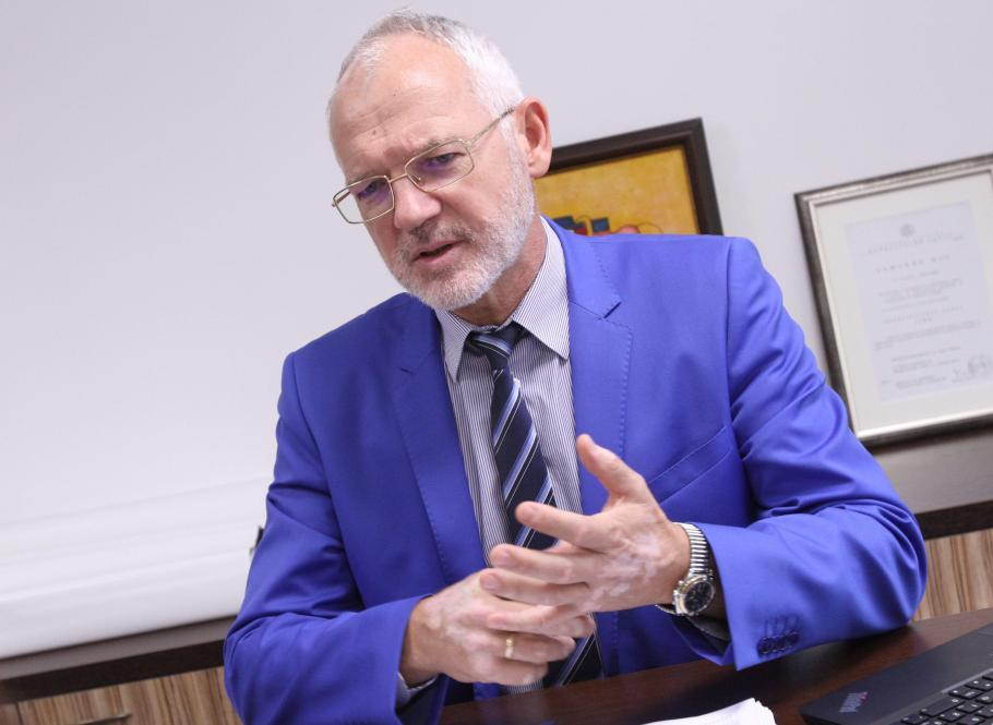 Васил Велев: Работещите в Южна България с два пъти повече болнични от Северна