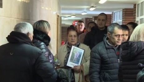Окован и по анцуг се появи Мартин, изнасилил и убил Кристин от Сотиря СНИМКИ
