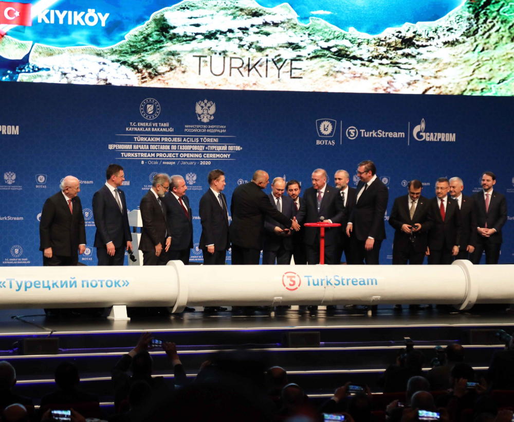 Ето колко газ вече е пристигнал по "Турски поток" в България 