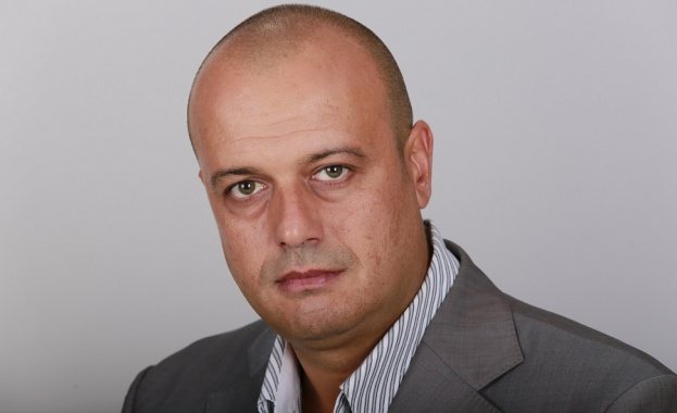 Социалист с безпощаден коментар след оставката на Нено Димов 
