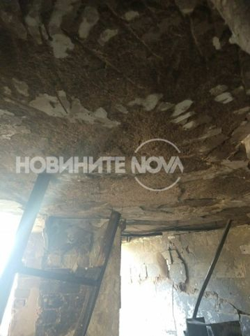 Нови СНИМКИ показват каква разруха цари след взрива в блока във Варна