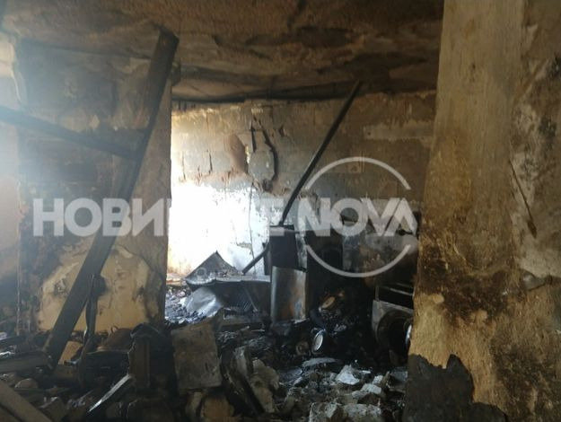 Нови СНИМКИ показват каква разруха цари след взрива в блока във Варна