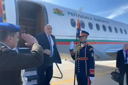 Борисов се пусна НА ЖИВО от военната база в Египет