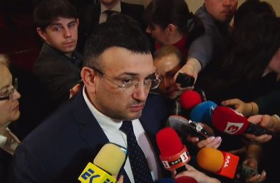 Младен Маринов загатна кой е вторият загинал от взрива във Варна