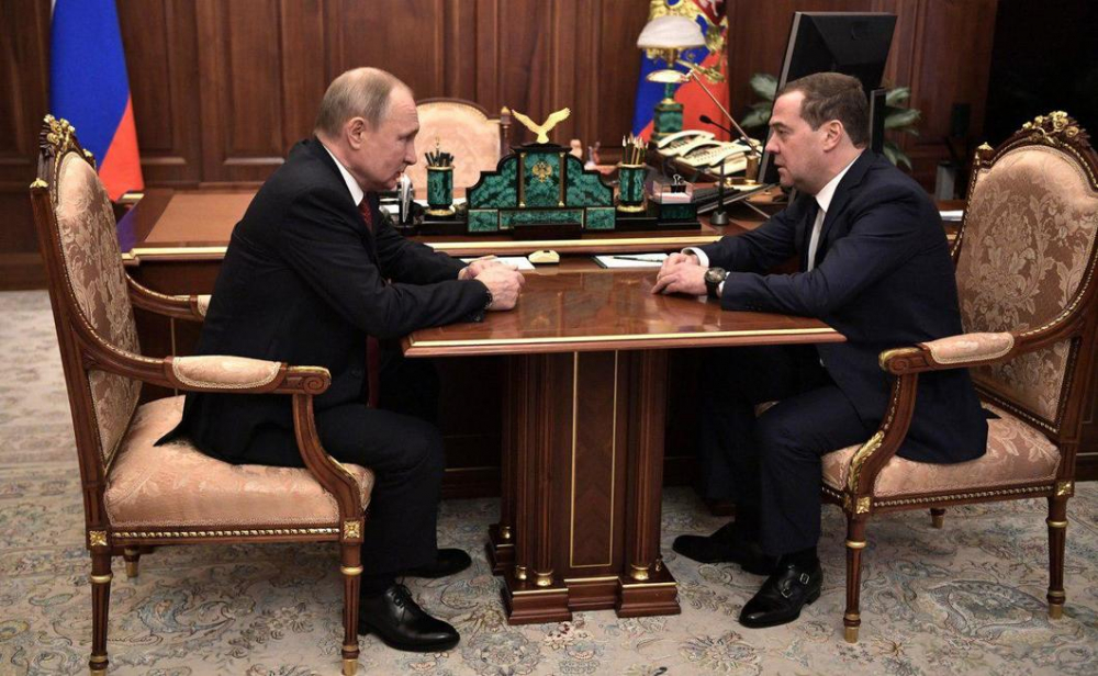 Извънредно! Руското правителство подаде оставка 