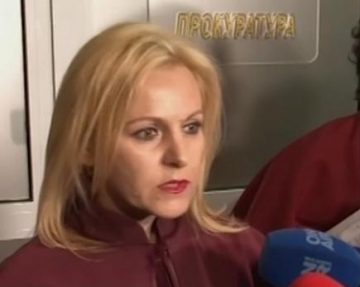 Членове на бандата за измами се правели на младоженци, спипали ги докато теглят 600 бона от сметката на починала жена