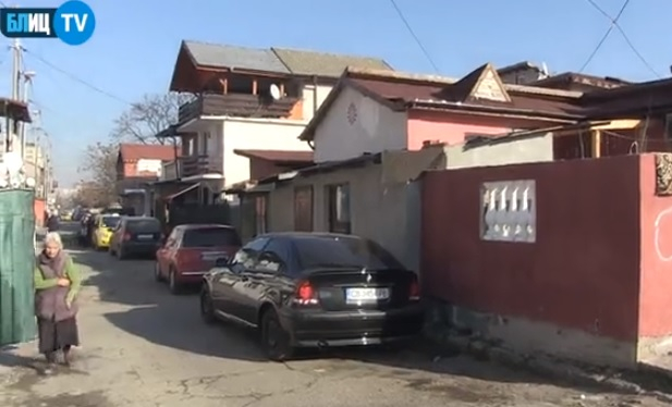 БЛИЦ TV: Докато в Перник ходят жадни, в циганската махала... 