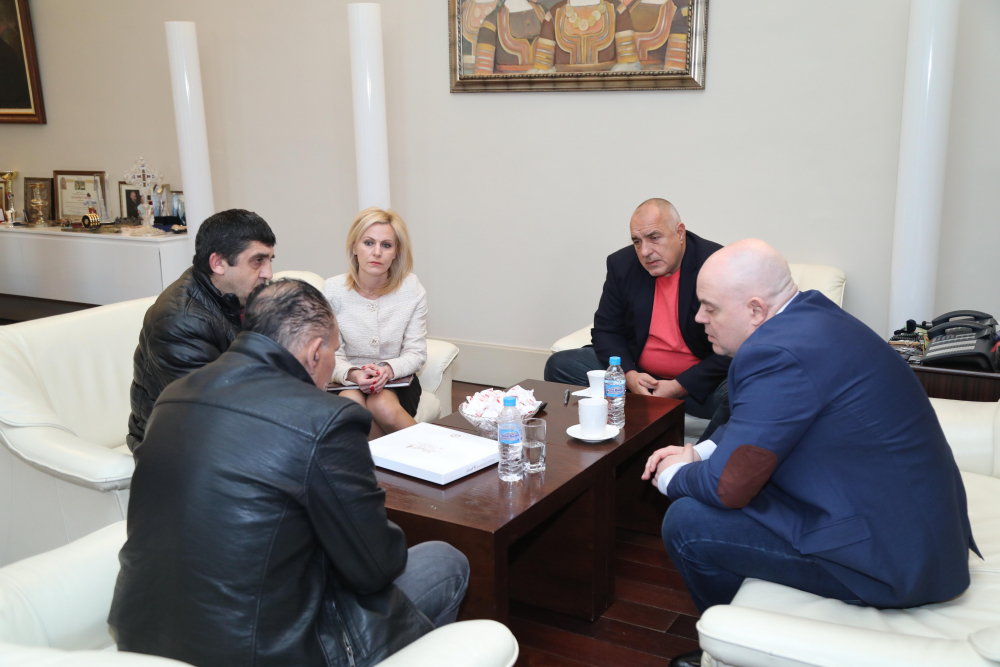 Бащата на Андрея се срещна с Борисов, ще има ли тежки наказания за невръстните престъпници СНИМКИ