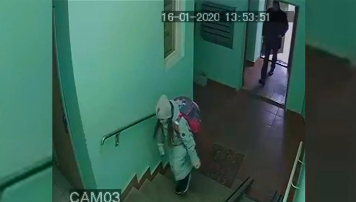 Вижте как 9-годишна ученичка успя ловко да се справи с преследващ я мъж ВИДЕО