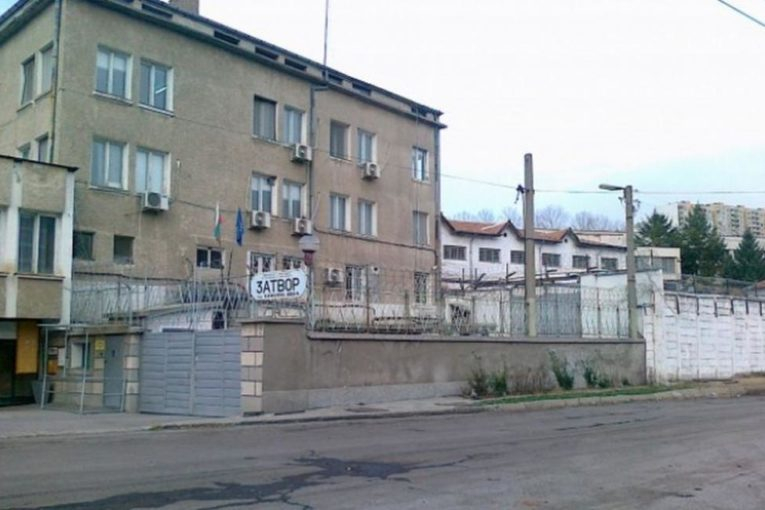 Бивш полицай стана учител по български език и литература в затвора в Бобов дол