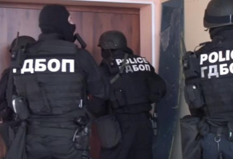 27-г. сводничка от Монтана и ортакът й  снабдявали със секс робини бардаци в цялата страна