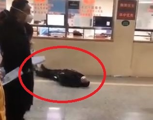Хора падат по улиците, покосени от китайския вирус убиец! ВИДЕО
