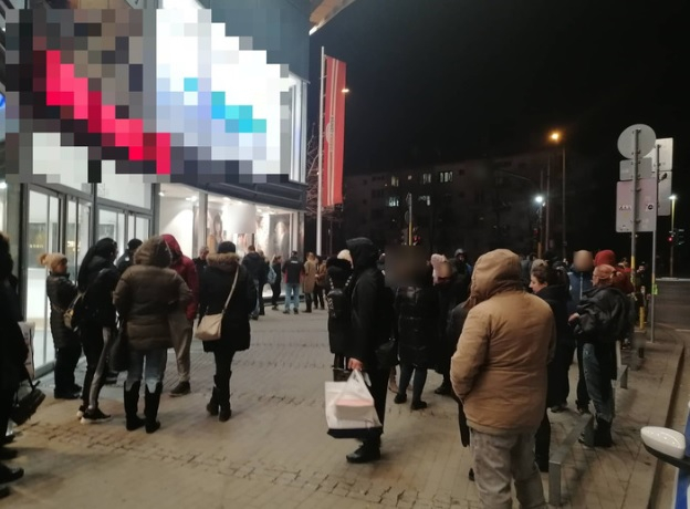 Ето какво се случва около Мол Сердика след бомбената заплаха ВИДЕО 
