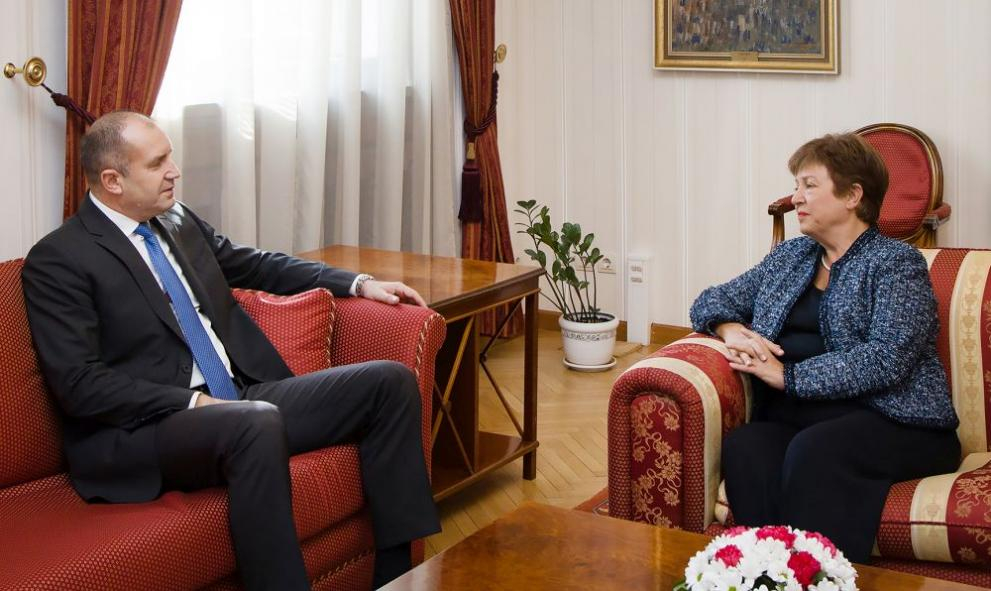 Румен Радев се срещна с Кристалина Георгиева и обсъди... 