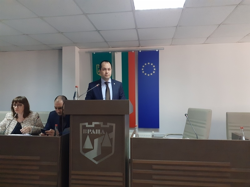 Увеличиха заплатата на врачанския кмет, ето колко взима вече