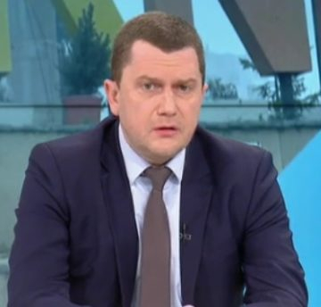 Кметът на Перник не ще 5 бона заплата