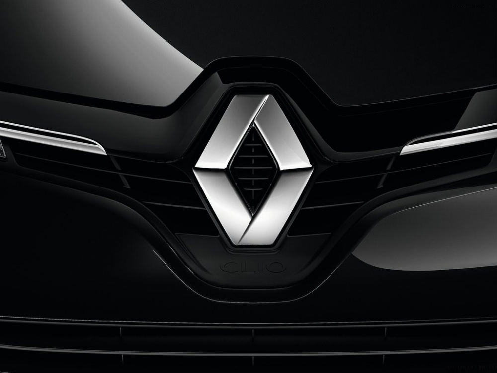 Спипаха загадъчен електрически кросоувър на Renault в Барселона СНИМКИ