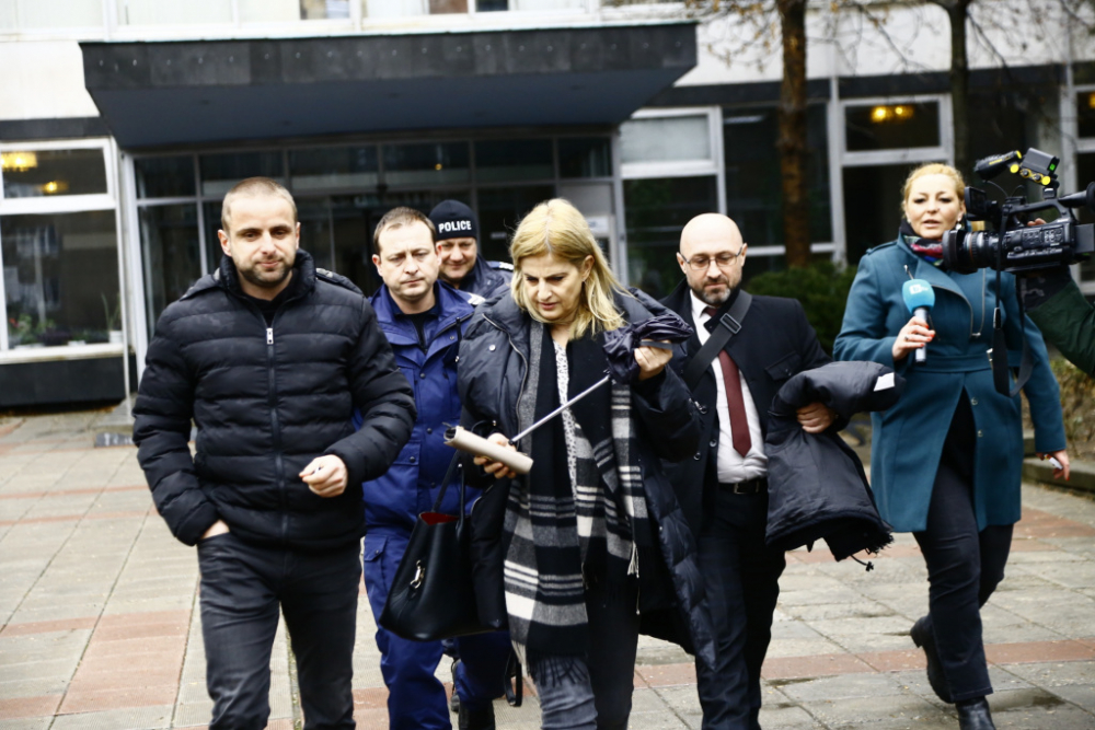 Бомбата на БЛИЦ се потвърди! Изкарват арестуваните от Държавната комисия по хазарта! Задържан е и председателят