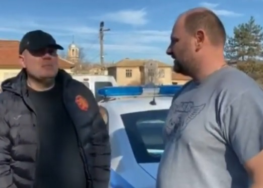 Главният прокурор Иван Гешев разговаря с кмета на варненското село Синдел ВИДЕО