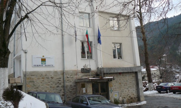 Бягайте натам, моми! Българска община дава луди пари за новородени бебета
