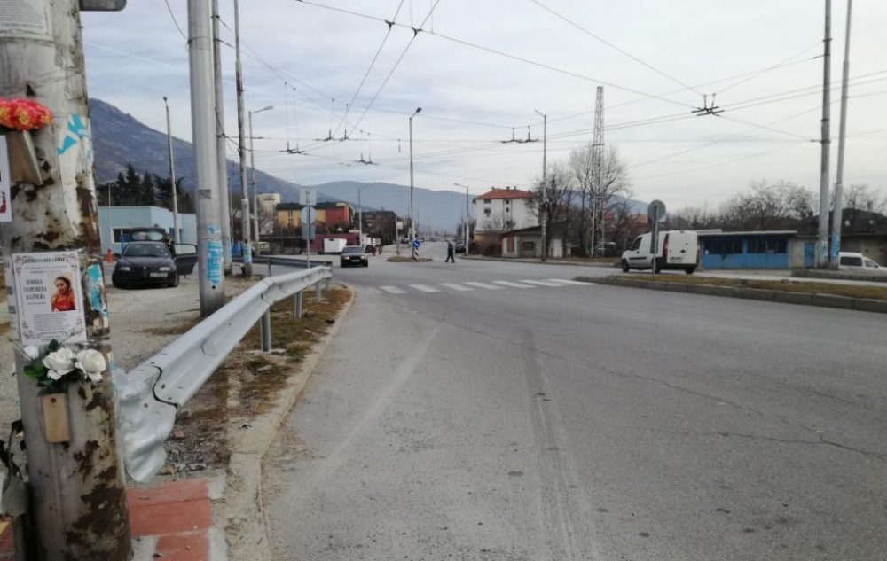 Разбра се кой е убиецът на пенсионера на спирка в Сливен СНИМКИ