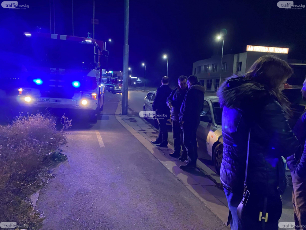 Пожарната в Пловдив е задействана заради стотици литри нефтени продукти СНИМКИ