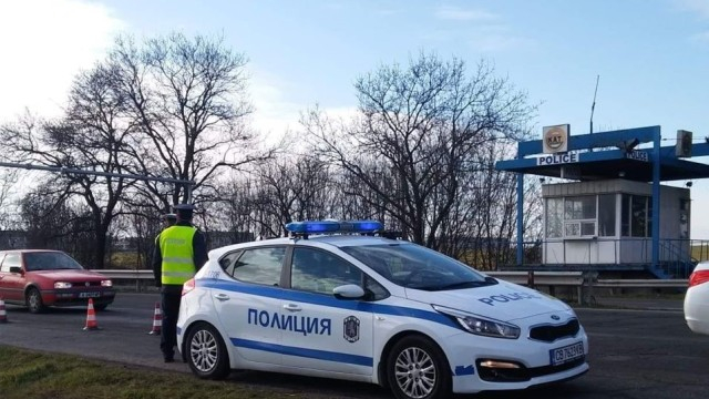 Горещи новини от удара по престъпността в Бургас ВИДЕО